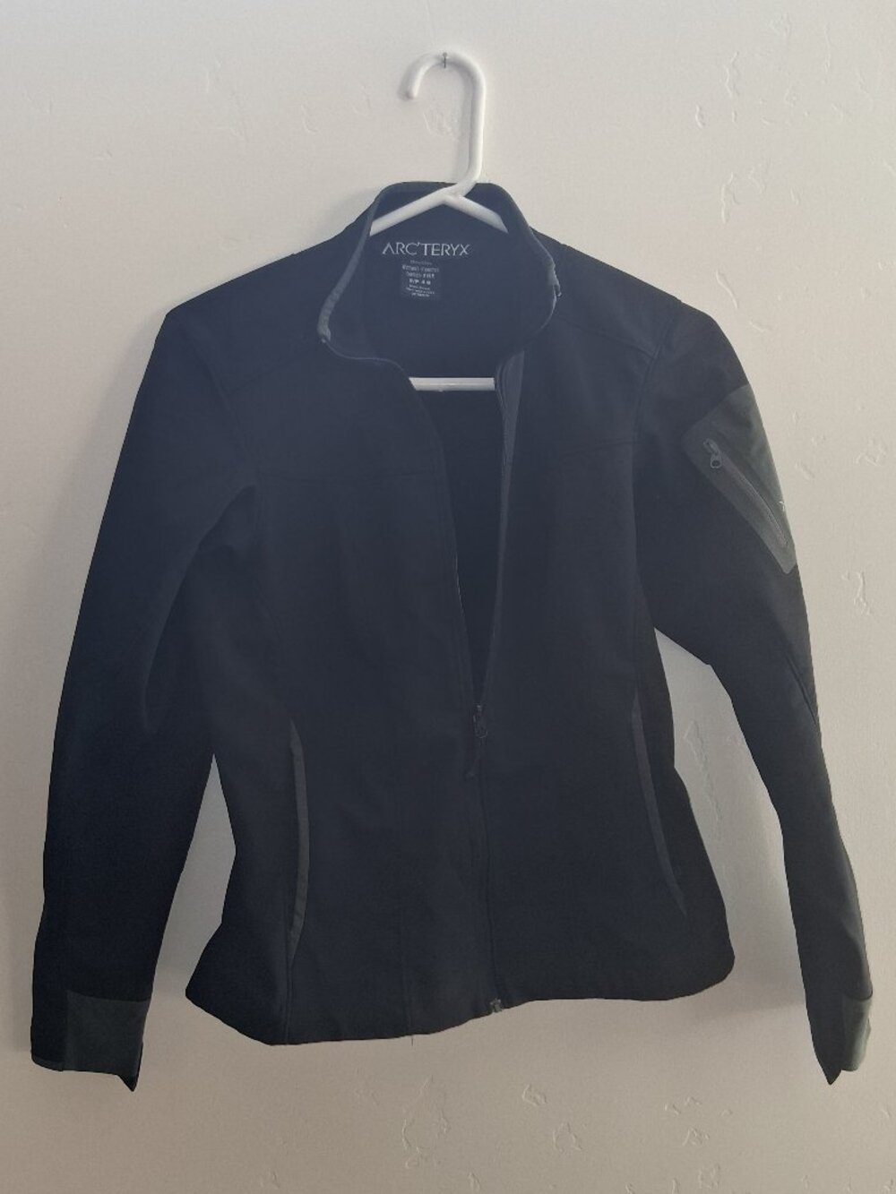 Arc'teryx‎ Jacket Womens  Black  Full Zip Soft Shell Casual Sm 4-6